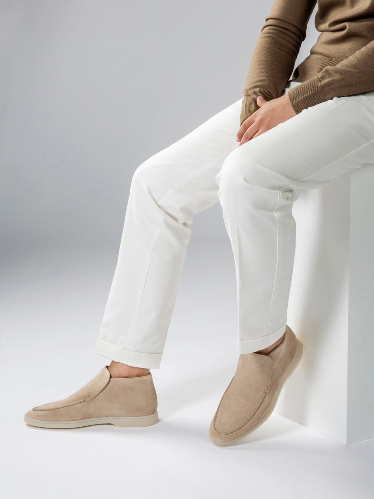 Luxury Beige Suede Loafers Pour Homme