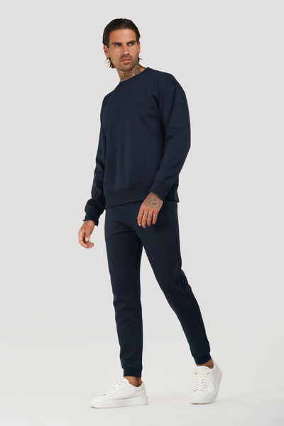 LE PULL DÉCONTRACTÉ À COL RAS-DE-COU NOIR